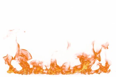 Beyaz arkaplanda yangın alevleri izole edildi