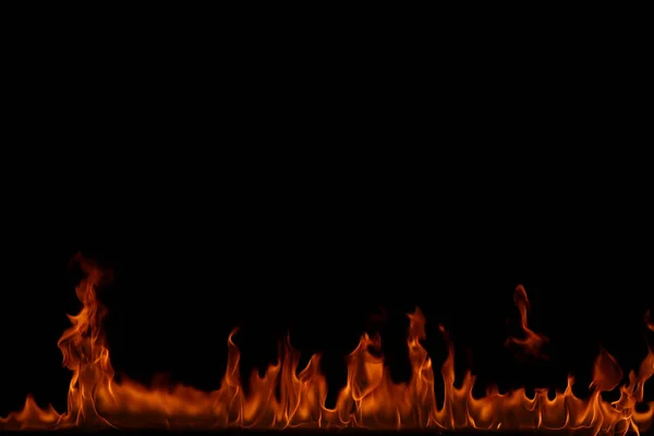 Vuur vlammen op zwarte achtergrond. — Stockfoto