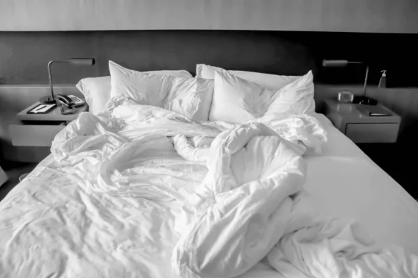 Close up of messy bedding sheets and pillow — Stock Photo, Image