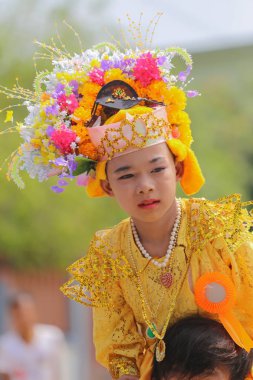 Masod, Tayland - 4 Nisan 2018 : Poi Sang Long tai Yai fe