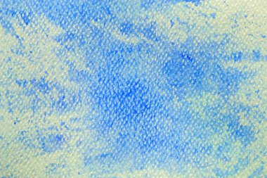 Beyaz kağıt üzerinde mavi suluboya, soyut arka plan