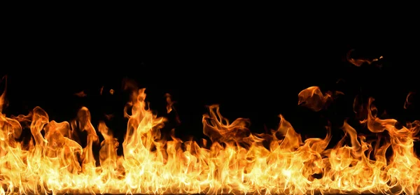 siyah arka plan üzerine alevler