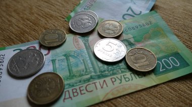 Çeşitli mezheplerin Rus banknotları