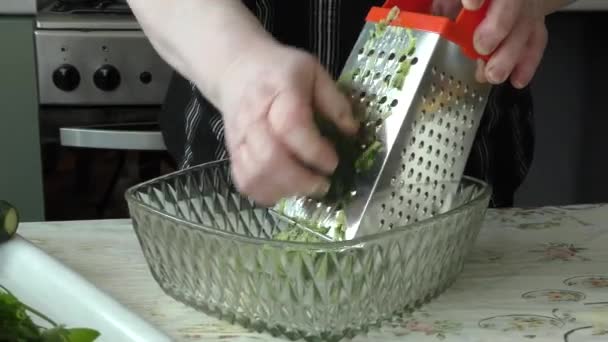 Cocinero Prepara Ensalada Vegetal Concepto Comida Saludable — Vídeos de Stock