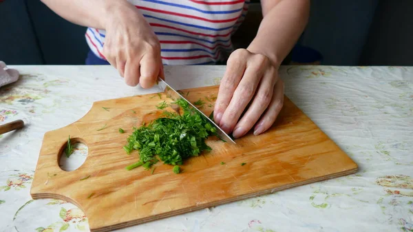 Cocinar Corta Verduras Frescas Ensalada Concepto Alimentación Saludable — Foto de Stock