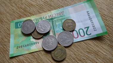 Çeşitli mezheplerden Rus parası