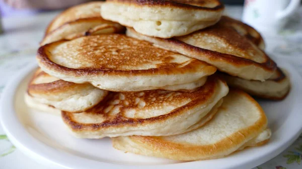 Panqueques Pequeños Están Plato — Foto de Stock