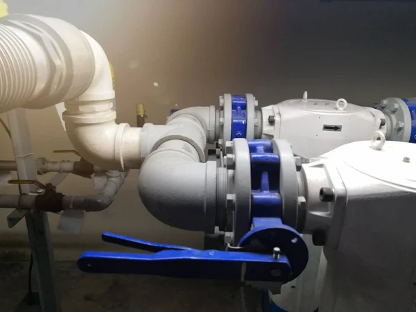 Merkez boru hattı ve Vana Medikal Gaz Hastanesi 'nde Medikal Gaz odası. 