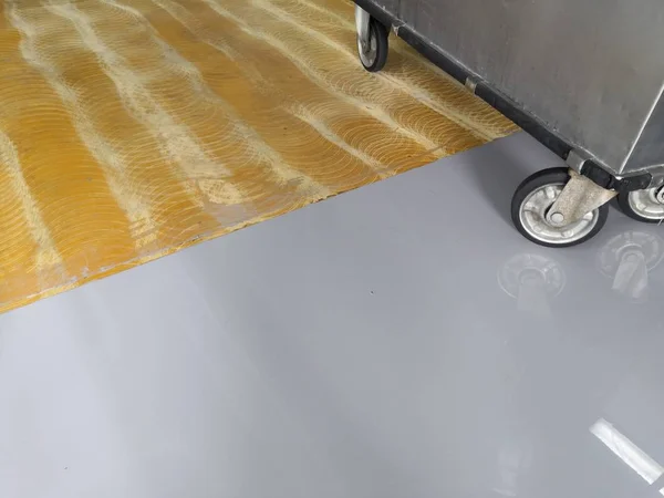 Renovation Self Leveling Epoxy Floor Nutrition Department Spreading Self Leveling — стоковое фото