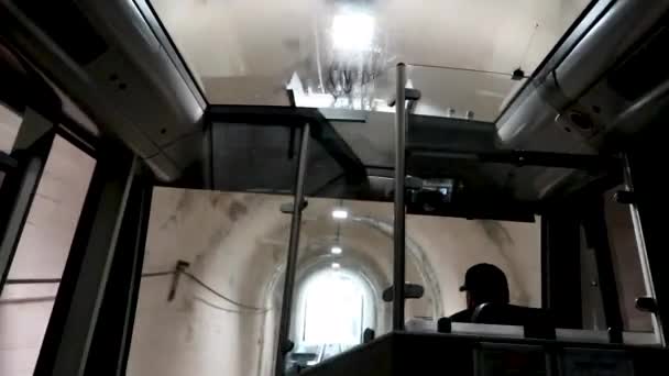Dentro Floyen Atracción Cabaña Funicular Cabaña Bergen Día Frío Gris — Vídeo de stock