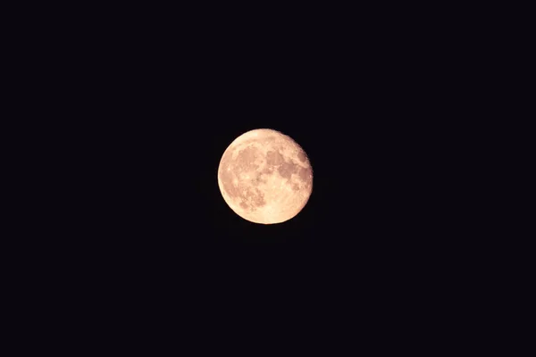 Luna Llena Color Amarillo Claro Brillante Zoom Oscuro Cielo Nocturno — Foto de Stock