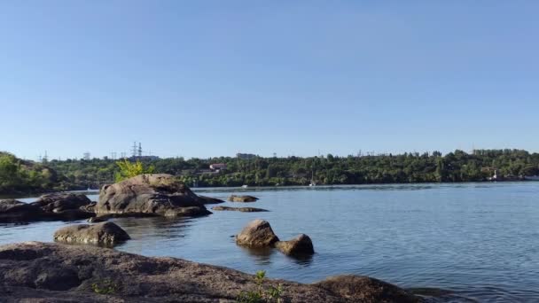 Vista Rio Dnieper Com Rochas Costa Zaporozhye Ucrânia Recreação Verão — Vídeo de Stock