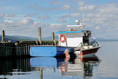 Rıhtımdaki tekne..
