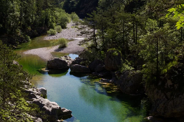 Szmaragdowe baseny, wśród najpiękniejszych naturalnych basenów we Włoszech — Zdjęcie stockowe