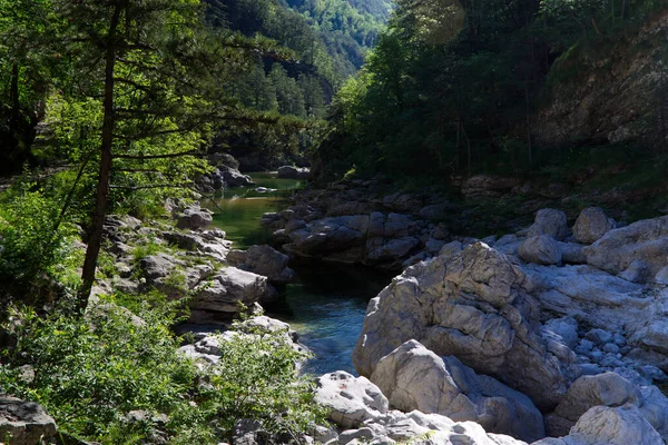 Le Piscine dello Smeraldo, tra le più belle piscine naturali d'Italia — Foto Stock