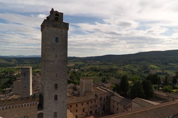 Vista de la ciudad de San Gimignano desde lo alto de una de las torres — Foto de Stock