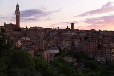Siena şehrinin muhteşem gündoğumu