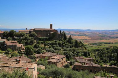 İtalya 'nın Toskana kentindeki küçük ortaçağ köyü Montalcino' da.