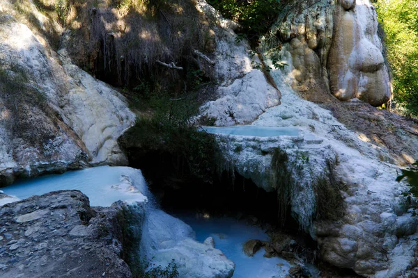 Het thermale water van Bagni San Filippo in Toscane, Italië — Stockfoto