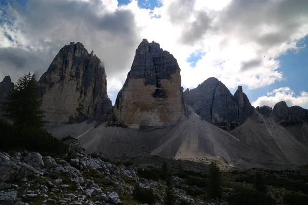 Los Tres Picos de Lavaredo en los Dolomitas Italianos — Foto de Stock