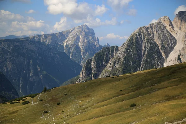 Parque Natural Three Peaks Nas Dolomitas Italianas Foto Alta Qualidade — Fotografia de Stock