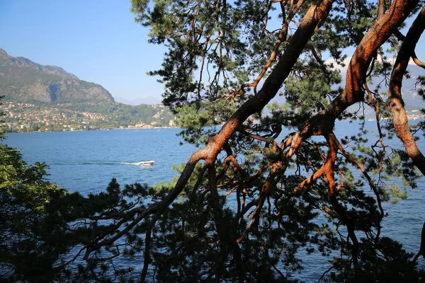 Lago di Como, particolare di Villa Balbaniello, Italia — Foto Stock