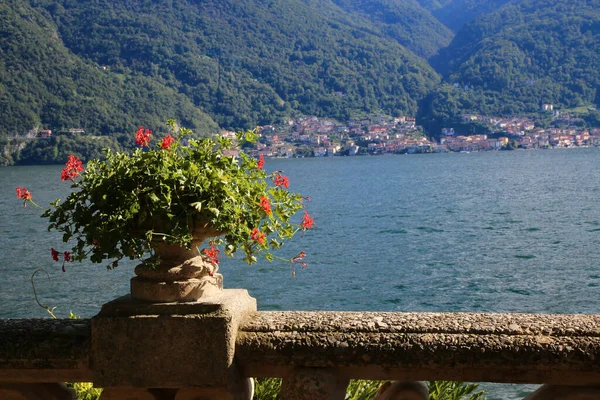 Lago di Como, particolare di Villa Balbaniello, Italia — Foto Stock