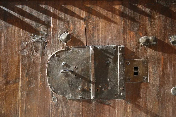 Lock of an ancient door in the city of Pienza — Stock Photo, Image