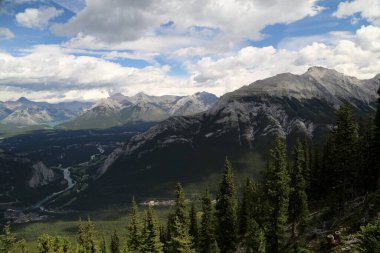 Banff Ulusal Parkı Kanada 'nın güzel manzarası