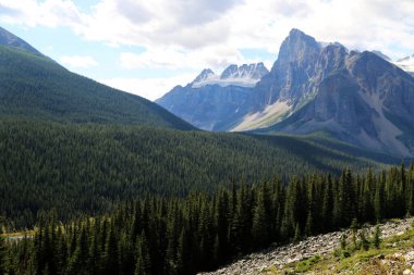 Banff Ulusal Parkı Kanada 'nın güzel manzarası