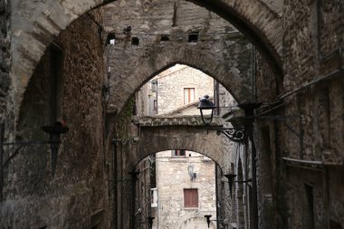 Narni 'nin ortaçağ şehri sokağı.