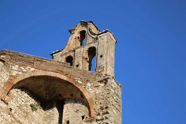 Narni, ruinas del viejo campanario — Foto de Stock