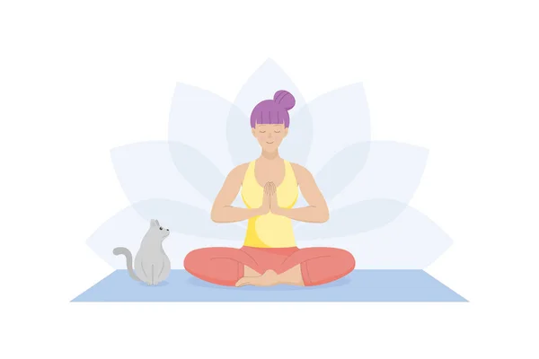 Düz kadın kolay yoga yapıyor. Sevimli bir kedi ile paspas üzerinde oturan.