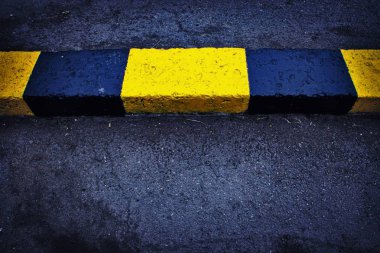 siyah ve sarı çizgiler ile sphalt doku