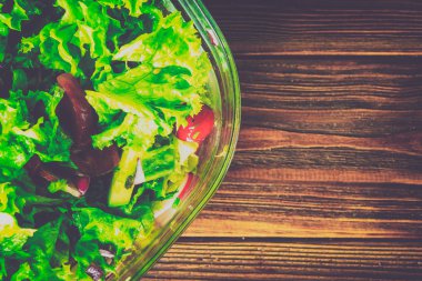 Sebzeli yeşil salata