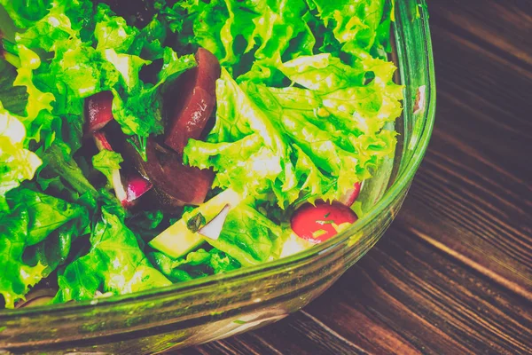 Sebzeli yeşil salata