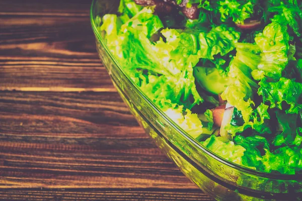 Sebzeli yeşil salata