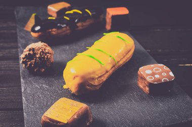 Şekerleme yemek. Pişirme kek ve hamur işleri