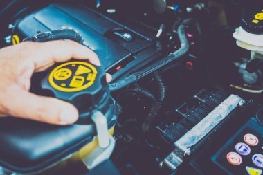 Arabanın motoru teknik onay