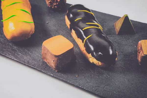 Şekerleme yemek. Pişirme kek ve hamur işleri