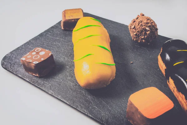 Şekerleme yemek. Pişirme kek ve hamur işleri