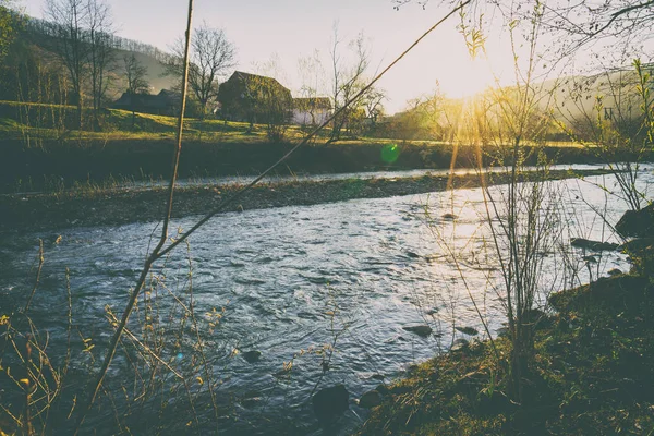 Dağlık bir alanda güzel sahne