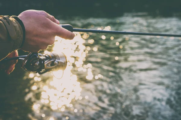 Angeln Auf Dem Fluss — Stockfoto