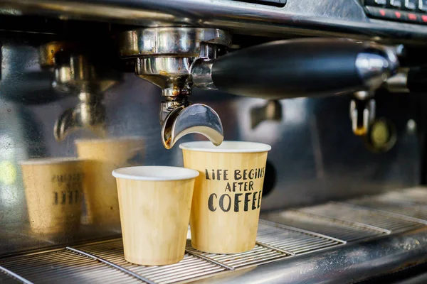 Kaffeemaschine Und Capkake Café — Stockfoto