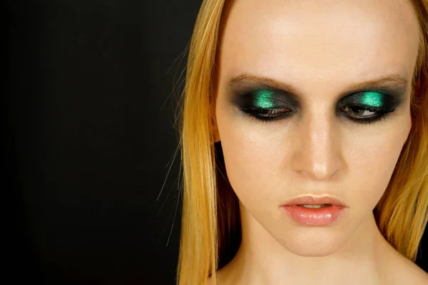 Maquillaje Con Sombras Verdes —  Fotos de Stock