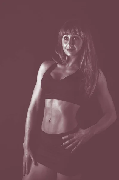 Profissional Fitness Atleta Foto Fundo Escuro — Fotografia de Stock