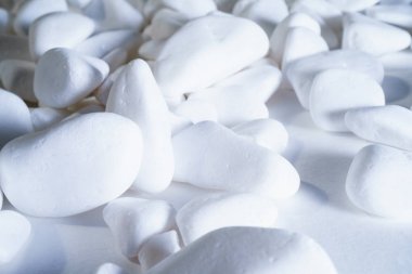 Arka plan beyaz çakıl