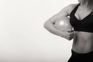 İçinde belgili tanımlık fotoğraf ile bir spor kılavuz seksi sporcumuz