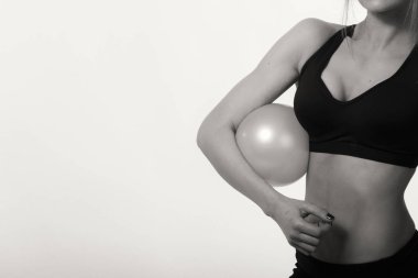 İçinde belgili tanımlık fotoğraf ile bir spor kılavuz seksi sporcumuz