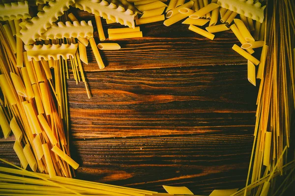 Makaróni Egy Fából Készült Asztal — Stock Fotó
